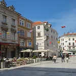 Old Square View * Split