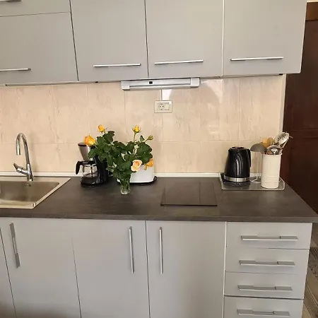 Old Square View Apartmán *